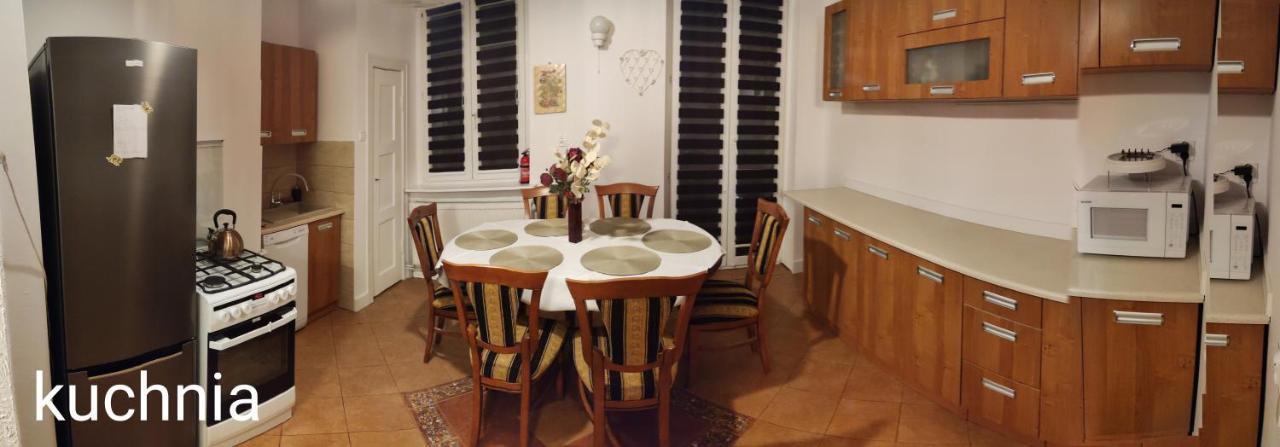 Mieszkanie Blisko Targow Poznanskich Appartement Buitenkant foto